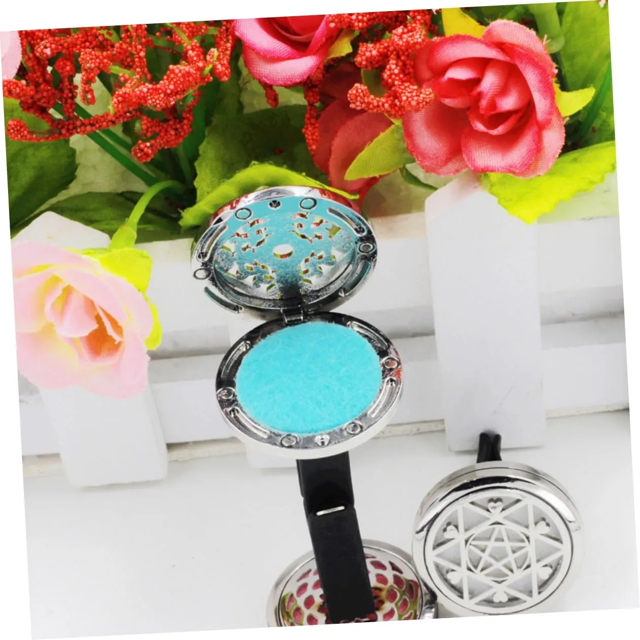 Car Fragrance Diffuser Clip Stylish Perfume Clamp for Vent Diffuser with Refill Pad for Cars Homes Offices