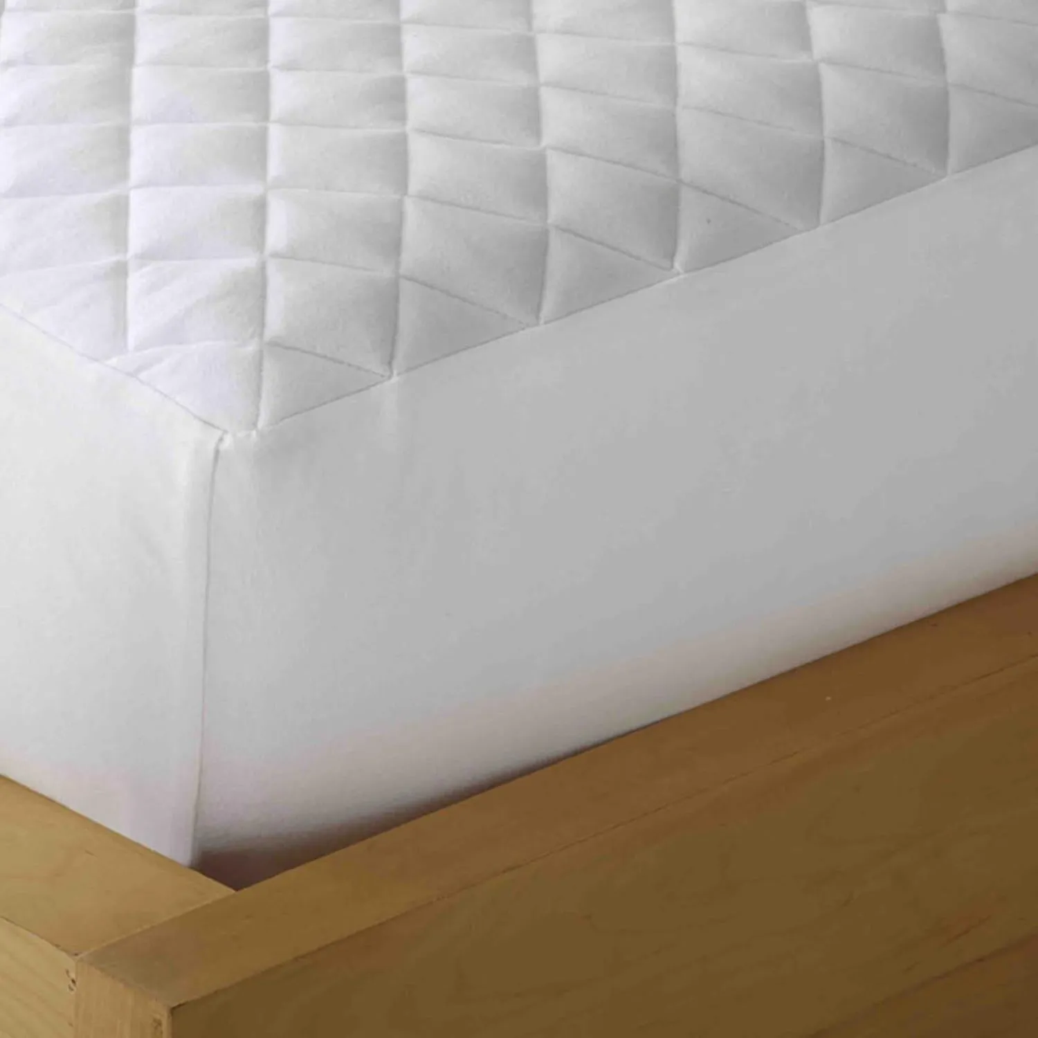 Shavel Micro Flannel Solid Patterned High Quality Luxurious And Comfortable Electric Mattress Pad - White.