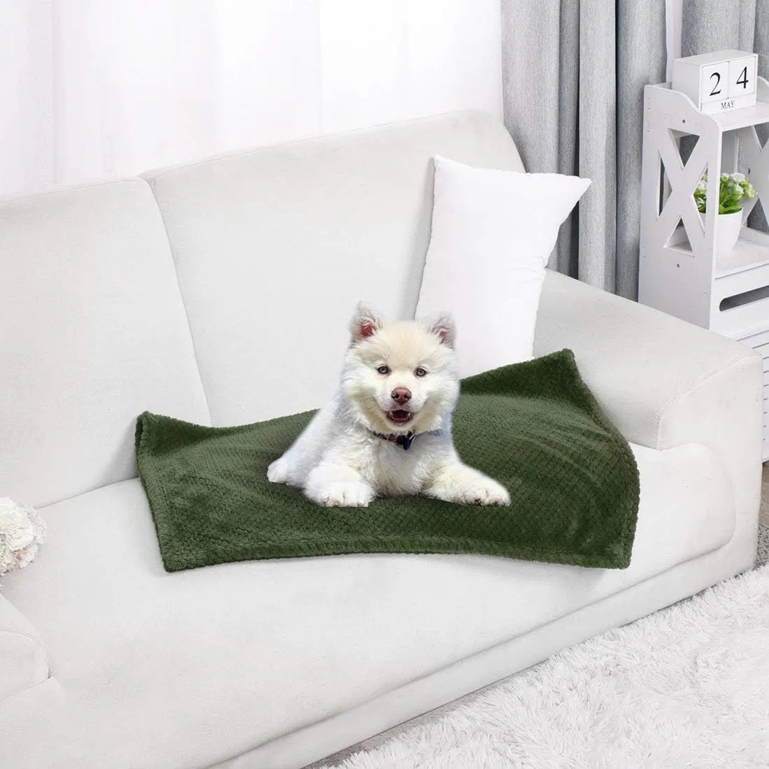 uxcell Flannel Fleece Bed Blankets, Soft Warm Microfiber Blanket, Mesh Fuzzy Plush 330GSM Lightweight Decorative Solid Blankets for Bed Pet (30"x40") Army Green